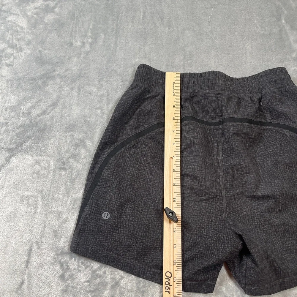 Lululemon Mens THE Short 7 Inch Textured Black Grey Crosshatch XS LM7B85S